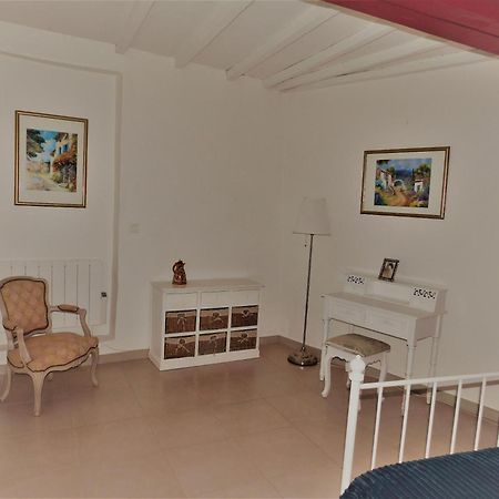 Bed and Breakfast La Maison Jules Goux Мирманд Экстерьер фото